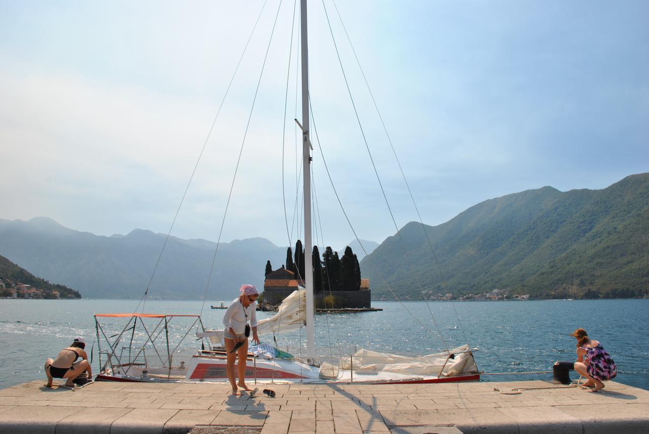Apartmani Villa Radovic Risan Bagian luar foto