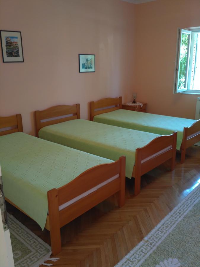 Apartmani Villa Radovic Risan Bagian luar foto