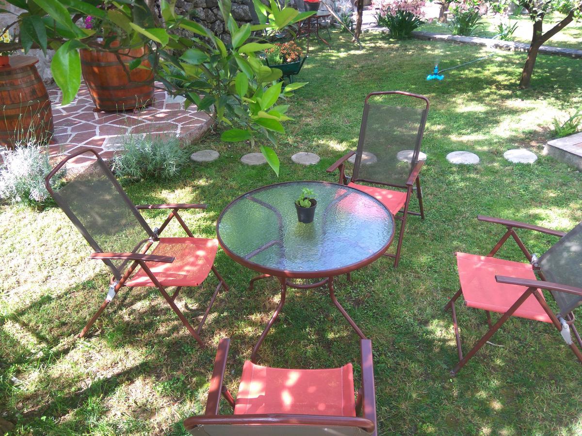 Apartmani Villa Radovic Risan Bagian luar foto