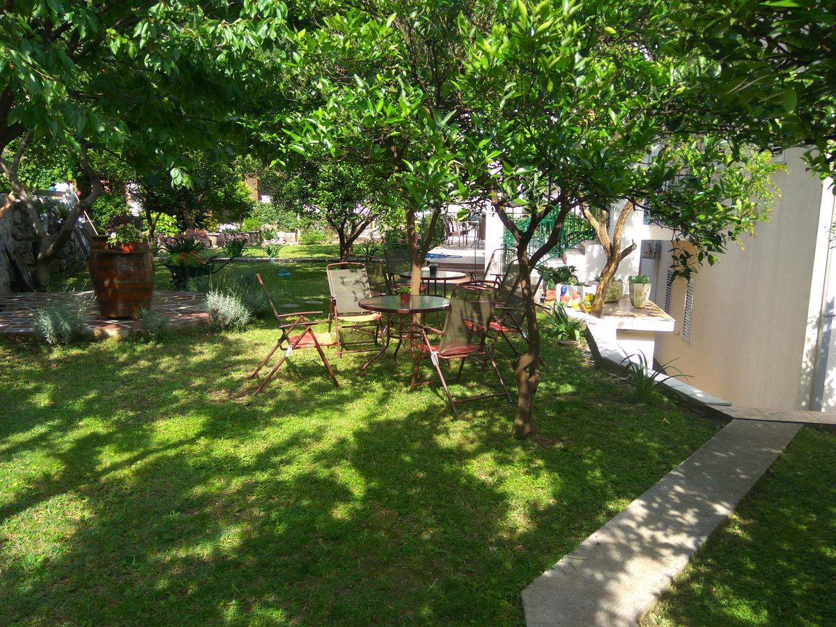 Apartmani Villa Radovic Risan Bagian luar foto